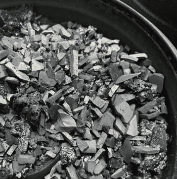 Neviditelné úzké hrdlo v růstu SiC: Proč surovina 7N Bulk CVD SiC nahrazuje tradiční prášek